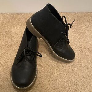 Boy’s Black Lace Up Boots, Size 4. Like new.